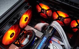 Вентиляторы Corsair SP120 RGB и HD 120 RGB, корпус Crystal Series 460X RGB и коврик для мыши MM800 RGB Polaris оснащены подсветкой RGB