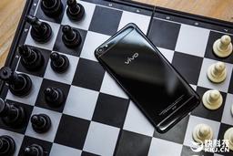 Vivo скопировала подход Apple, выпустив смартфон X7 Obsidian Black Edition