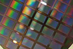 SK Hynix собирается освоить выпуск датчиков изображения на фабрике, работающей с 300-миллиметровыми пластинами