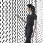 Крупнейшая в мире осветительная установка такого рода LG Wall of the Sun включает 30 000 панелей OLED