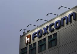 Компания Foxconn обратилась к SoftBank за помощью в попытке купить полупроводниковое производство Toshiba