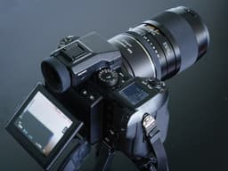 У K&F Concept готово восемь переходников для камеры Fujifilm GFX 50S, у Fringer — один