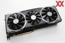 Видеокарта Sapphire Nitro+ Radeon RX Vega64 получила три разъёма дополнительного питания и отличную систему охлаждения