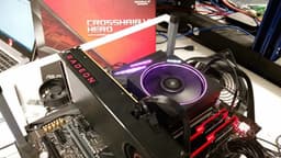 Процессор AMD Ryzen 7 1700 работает с памятью DDR4-3400