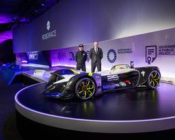 Беспилотный электромобиль Robocar предназначен для гонок