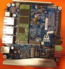 Одноплатный ПК Qnap Qboat основан на специализированной SoC Intel AnyWAN GRX750