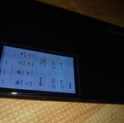Дополнительный дисплей Meizu Pro 7 удобно использовать для селфи на основную камеру