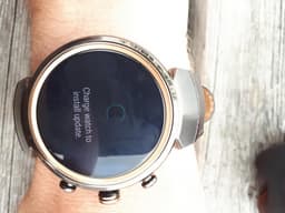 Asus выпустила обновление до Android Wear 2.0 для умных часов ZenWatch 3, но не для ZenWatch 2