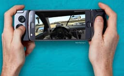 Lenovo представила четыре новых модуля Moto Mods, среди которых есть вариант в виде геймпада