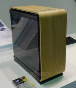 Корпуса In Win 806 и Gaming Cube A1 изготовлены из алюминия, стекла и... фанеры