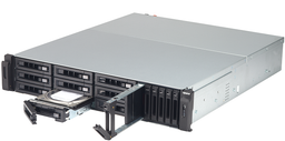 Сетевое хранилище Qnap TVS-1582TU рассчитано на передвижные студии