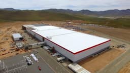 До конца года Илон Маск раскроет подробности ещё о нескольких заводах Gigafactory