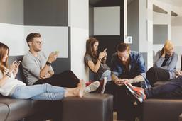 Facebook* может запустить два десятка шоу уже в следующем месяце