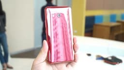 Смартфон HTC U 11 запечатлён на видео незадолго до анонса