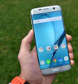 Производство гибких панелей AMOLED опережает спрос