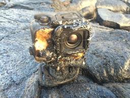 Видео дня: камера GoPro выжила после попадания в поток лавы