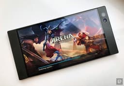 Представлен игровой смартфон Razer Phone стоимостью 700 долларов