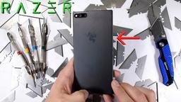 Razer Phone в тестах JerryRigEverything показал себя далеко не отличником