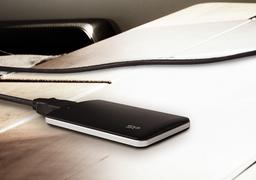 Внешний SSD Silicon Power Bolt B10 весит всего 25 г
