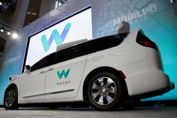 Несмотря на разногласия внутри компании Waymo планирует запустить сервис беспилотного такси уже в этом месяце