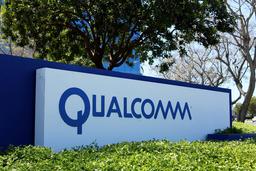 Qualcomm требует прекратить выпуск смартфонов Apple iPhone