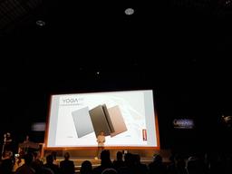 Представлен ноутбук-трансформер Lenovo Yoga 920