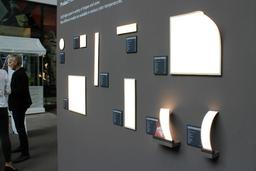 LG Display показала сгибающиеся лампы OLED, которые могут работать более 10 лет