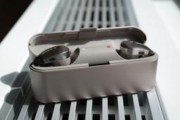 Полностью беспроводные наушники Sony WF-1000X не порадуют автономностью, но выделяются настраиваемой системой шумоподавления