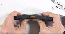 Нашла коса на камень. JerryRigEverything протестировал защищённый смартфон CAT S41