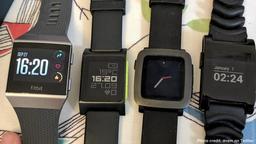 Fitbit завершит поддержку сервисов Pebble 30 июня текущего года