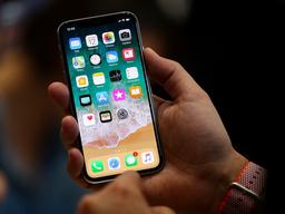 Производители OLED намереваются составить конкуренцию Samsung, сражаясь за заказы дисплеев для iPhone