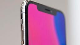 Apple может отказаться от выреза в экране iPhone уже в 2019 году
