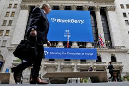 BlackBerry подает в суд на Facebook, WhatsApp и Instagram*