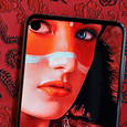 При правильном подходе врезанная в экран камера Samsung Galaxy A8s становится «невидимой»
