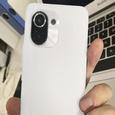 Только что распакованный Xiaomi Mi 11 показали прямо перед анонсом. Первое видео с участием смартфона