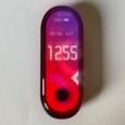 Потенциальный умный браслет Xiaomi Mi Band 5 на живых снимках во всей красе. Почти безрамочный и в рабочем состоянии