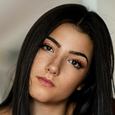 16-летняя «царствующая королева TikTok» вошла в историю