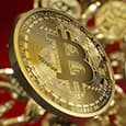 Вчера по 29 000 долларов, а сегодня уже по 32 000. Bitcoin ошеломляюще растет