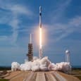 SpaceX вошла в историю: компания в десятый раз запустила и посадила одну и ту же первую ступень ракеты Falcon 9