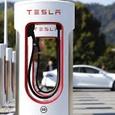 Впервые с помощью станций Tesla Supercharger можно заряжать электромобили других производителей