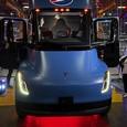 Первые грузовики Tesla с мегаваттной зарядкой доставлены клиентам. В новой презентации ничего не говорилось об автопилоте