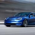 Tesla Model S на автопилоте проехала на красный сигнал светофора: водитель обвиняется в двойном убийстве