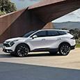 Kia наконец-то объявила цены на совершенно новый Sportage. В среднем за автомобиль просят около 3 миллионов рублей