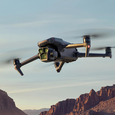 Hasselblad, видео 5,1K и 7-кратный оптический зум. Представлен дрон DJI Mavic 3 Pro с тремя камерами