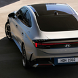 Совершенно новая Hyundai Sonata 2024 получит три силовые установки, управление со смартфона, 12 динамиков и умный круиз-контроль