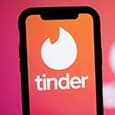 Прощай, Tinder. Популярное приложение для знакомств скоро перестанет работать в России