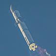 SpaceX необходимо исправить 63 проблемы, чтобы космический корабль Starship вновь поднялся в воздух. Авиарегулятор США опубликовал отчет о первом полете Starship
