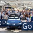Началось производство обновлённого Volkswagen Golf — спустя 50 лет после выхода оригинальной машины. Названы лучшие модели VW