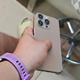 Новый цвет iPhone 16 Pro показали на живых фото