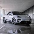 Это новый Porsche Macan: живые фото стандартной и Turbo-версий слили за несколько часов до анонса
